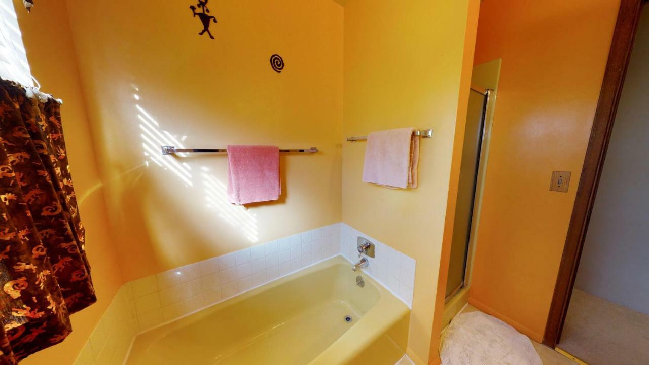 Hideout Ft Abajo 2 Bedroom Cabin, Stunning Views, Secluded! 몬티첼로 외부 사진